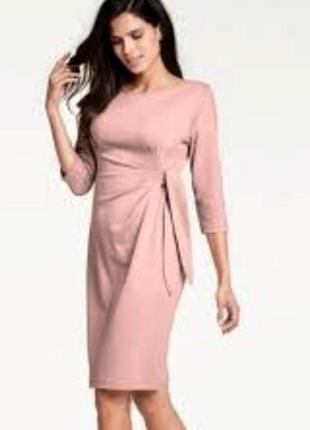 Трикотажное платье-футляр