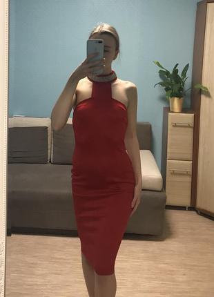Нарядное  миди платье