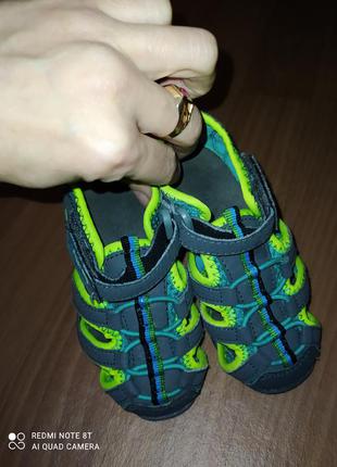 Сандалі. босоніжки bobbi