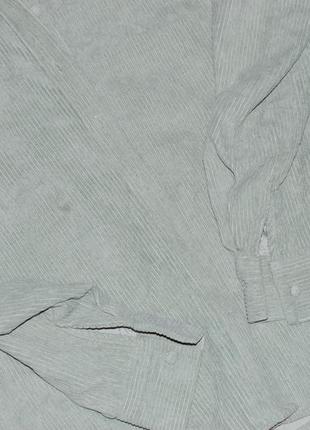 Крутая рубашка из микровельвета с объемными рукавами оверсайз в цвете шалфея5 фото