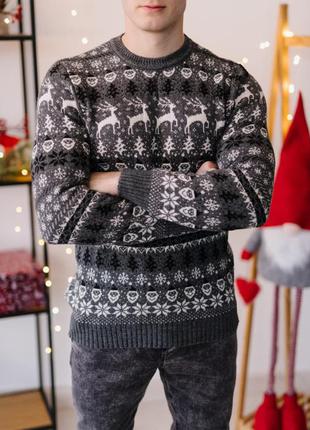 Чоловічий светр з оленями шерстяний новорічний