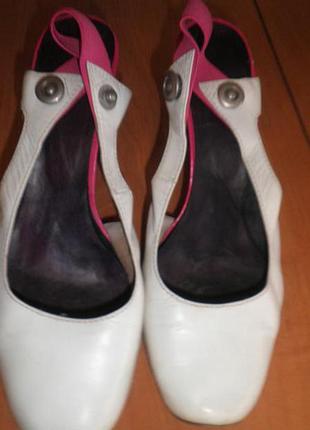 Босоножки паола конте 40 размера.большемерят на 41