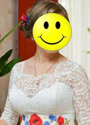 Свадебное платья цвета айвори для беременых в украинском стиле2 фото