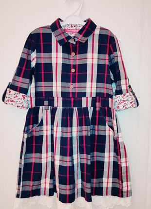 Красивое платье на девочку 3-4 г.