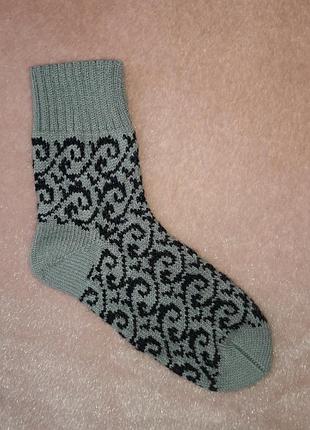 Женские вязаные носки ручной работы