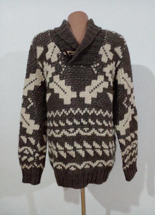 Шикарный свитер грубой вязки  30% шерсти