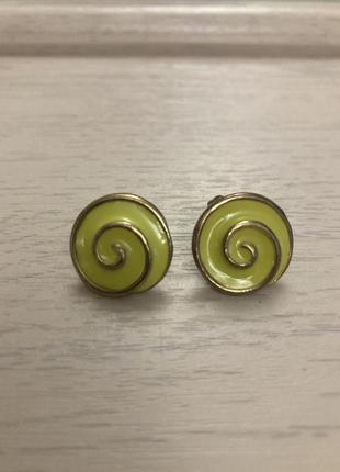 Унікальні сережки гвоздики спіралі