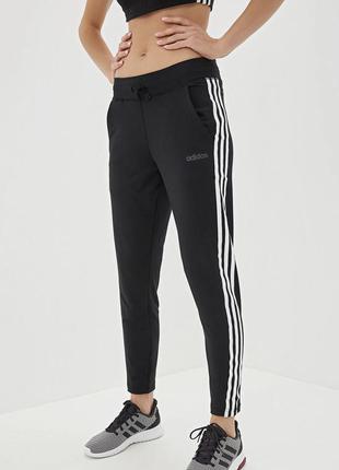 Штани штани adidas women's essentials design 2 move 3-stripes pants