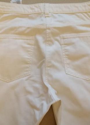 Білі вкорочені завужені брюки h&m4 фото