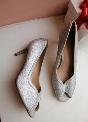 Туфли серебро 40-41р