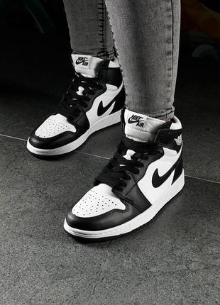 Жіночі шкіряні чорно-білі кросівки nike copy air jordan🆕високі найк аїр джордан