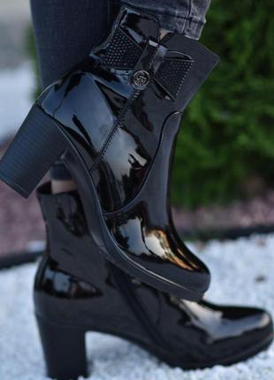Распродажа!!! последний размер. черные лаковые ботинки ботильоны полуботинки.
