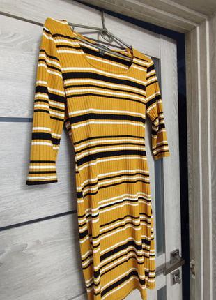 Плаття по фігурі