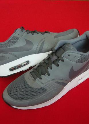 Air max vision red sales