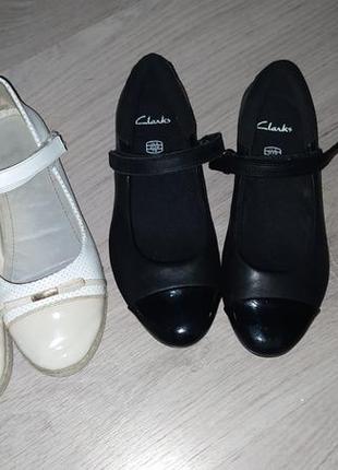 Туфлі дівчинці смєнка шкіряні clarks