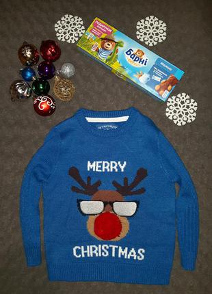 Синий новогодний рождественский свитер с оленем в очках5 фото