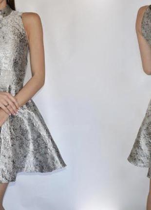 Серебряное жаккардовое платье с пышной юбкой3 фото