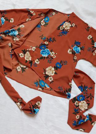 Шикарная блуза на запах ,цветочный принт4 фото