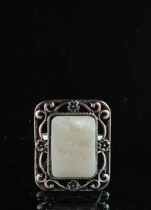 Кольцо перламутр