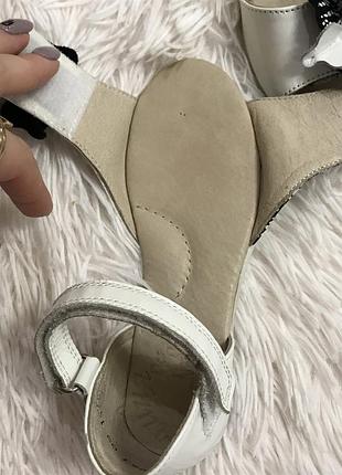 Босоножки кожаные 5