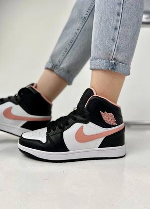 Женские высокие кожаные кроссовки nike air jordan🆕 черно-белые с розовым джорданы6 фото