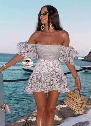 Поатье летнне з воланами