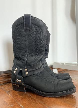 Чорні щільні шкіряні чоботи у стилі кантрі cosa nostra boots & shoes by senora3 фото