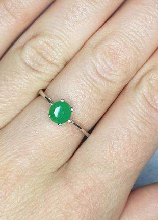 Кільце срібне з смарагдом