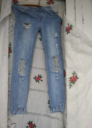 Джинсы голубого цвета р.32"tally weijl",98%коттон,2%эластан.