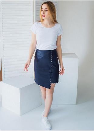 Новая темно-синяя юбка экокожа металлические бусины