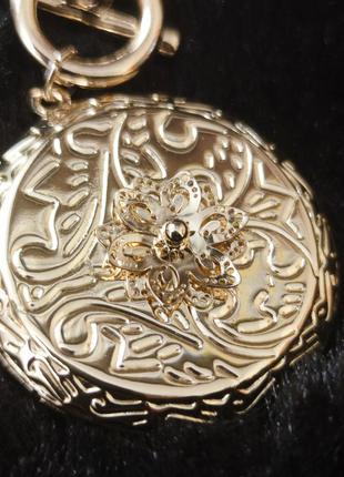 Кулон медальйон з секретом на ланцюжку camellia2 фото