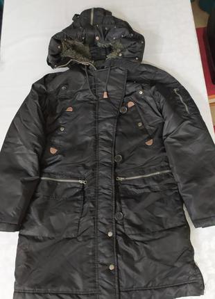 Куртка женская размер м, утеплённая синтепоном состояние хорошее