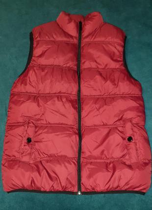 Теплый бордовый жилет, жилетка безрукавка owk. размер m