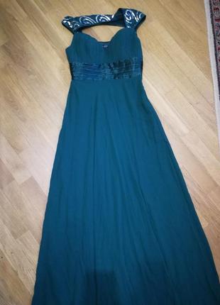 Вечернее платье изумрудного цвета на выпускной вечеринку
