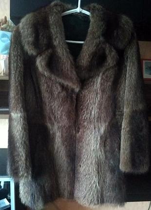 Натуральная шуба,мех енота