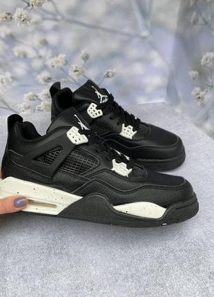 Мужские кожаные демисезонные черно-белые кроссовки высокие nike air jordan 4🆕