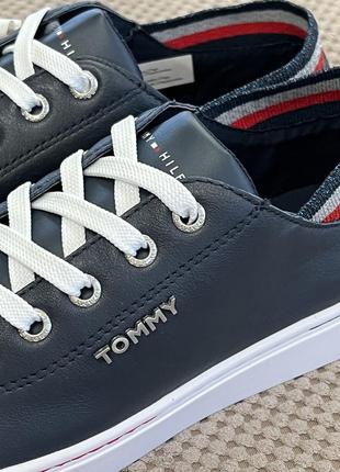 Жіночі снікери tommy hilfiger glitter detail city sneaker fw0fw047057 фото