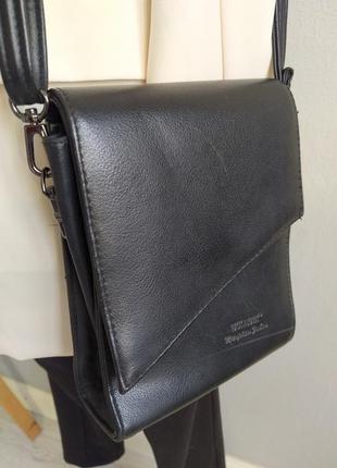 Сумка bulaggi на плече.