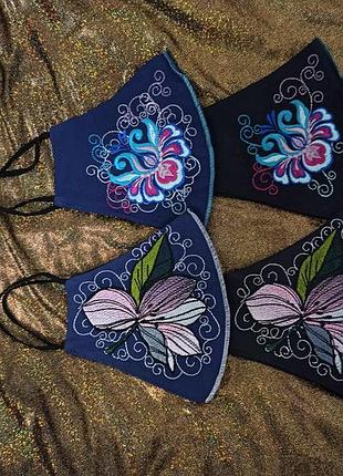 Маска з вишивкою