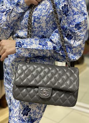 Стильна та універсальна сумка