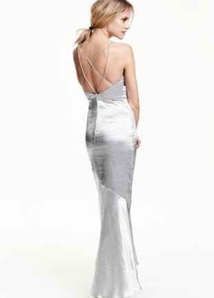 Оригинальное длинное атласное платье от бренда h&m 0437498002 разм. 40