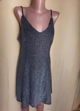 Платье с оголенной спиной, размер 481 фото