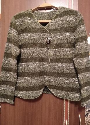 Костюм жіночий