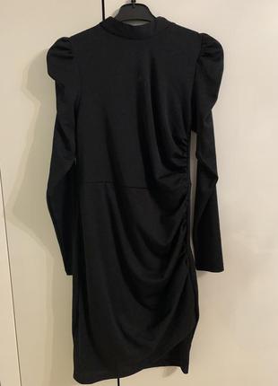 Идеальное маленькое черное платье с рукавами-фонариками3 фото