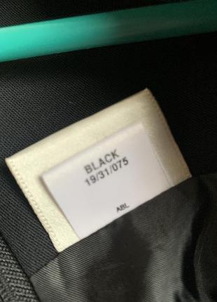 Маленька чорна сукня 9