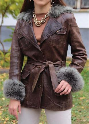 Брендовий шкіряна шкіра куртка курточка кожанка на поясі з хутром коротка1 фото