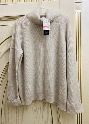 Очень крутой.новый свитер 💯 кашемир италия