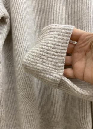 Очень крутой.новый свитер 💯 кашемир италия