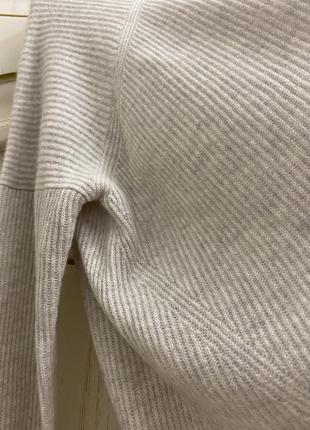 Очень крутой.новый свитер 💯 кашемир италия