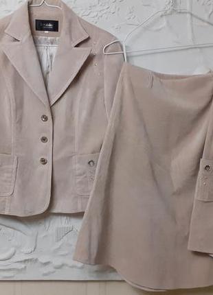 Костюм женский 4 вещи (пиджак, брюки, юбка, блуза), бежевый